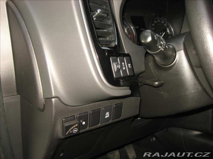 Mitsubishi Outlander 2,0 150PS Intense M/T LP 2019
