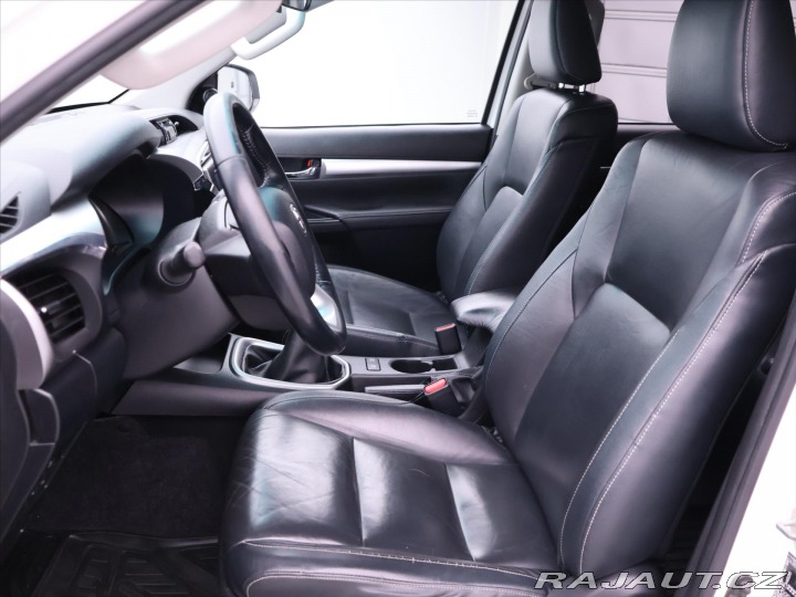 Toyota Hilux 2,4 D-4D 4x4 CZ Executive 2017