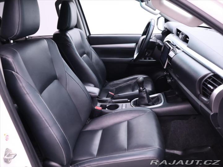 Toyota Hilux 2,4 D-4D 4x4 CZ Executive 2017
