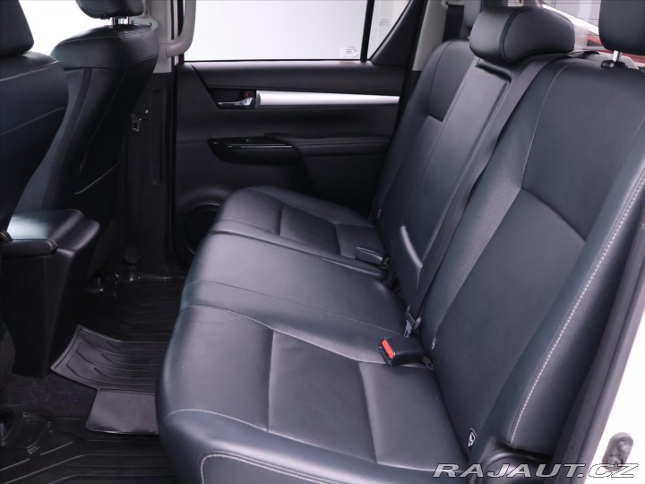 Toyota Hilux 2,4 D-4D 4x4 CZ Executive 2017