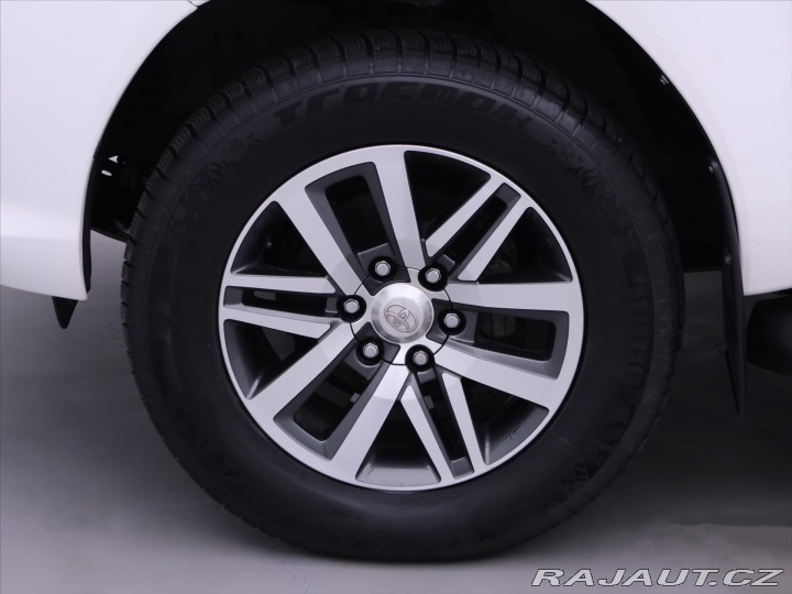 Toyota Hilux 2,4 D-4D 4x4 CZ Executive 2017