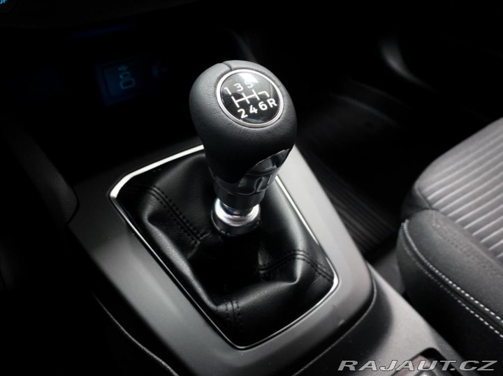 Ford Focus 1.0 EcoBoost Titanium 2025
