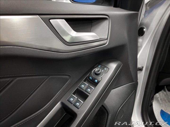 Ford Focus 1.0 EcoBoost Titanium 2025