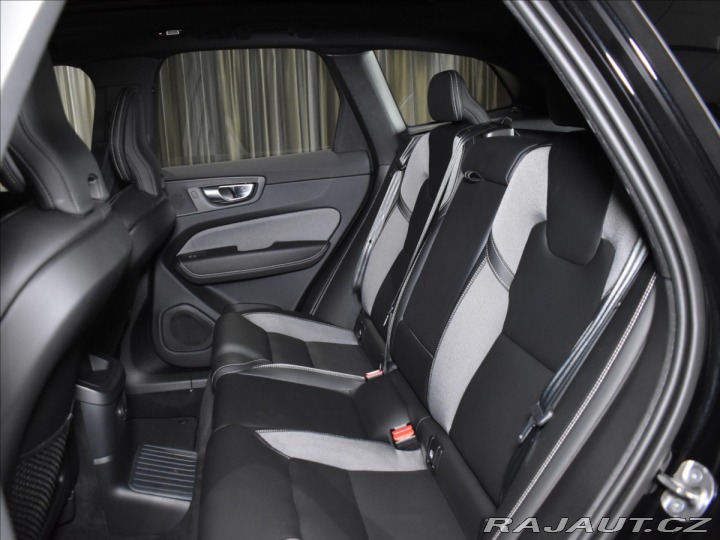 Volvo XC60 2,0 T6 AWD Black Edition 2024