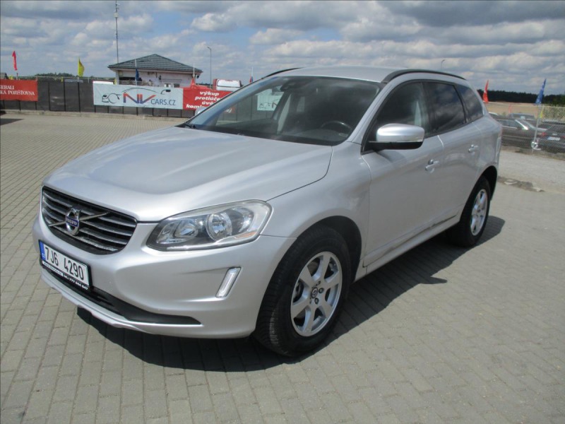 Volvo XC60 2,4 D4 MOMENTUM AWD GPS A