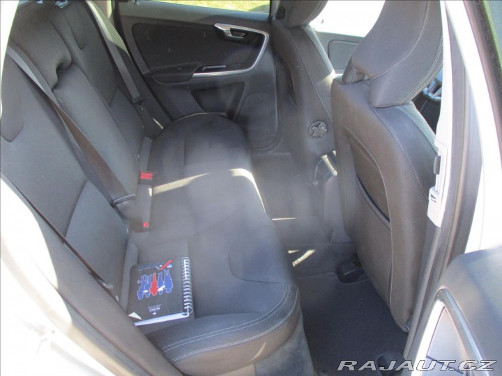 Volvo XC60 2,4 D4 MOMENTUM AWD GPS A 2013