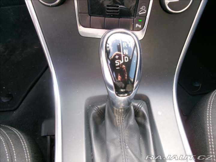 Volvo XC60 2,4 D4 MOMENTUM AWD GPS A 2013