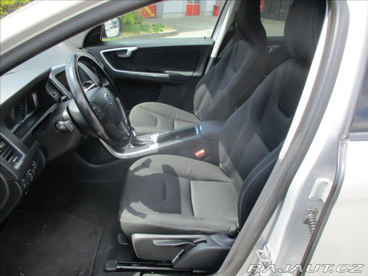 Volvo XC60 2,4 D4 MOMENTUM AWD GPS A 2013