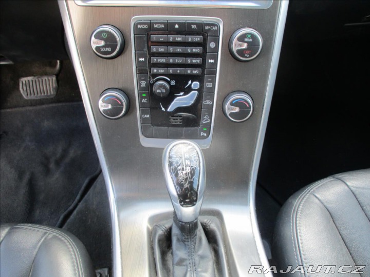 Volvo XC60 2,4 D4 Summum AWD Geartr 2014