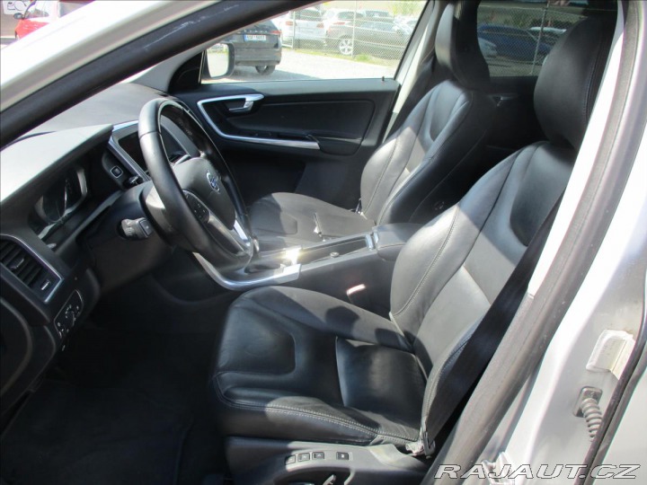 Volvo XC60 2,4 D4 Summum AWD AT GPS 2014