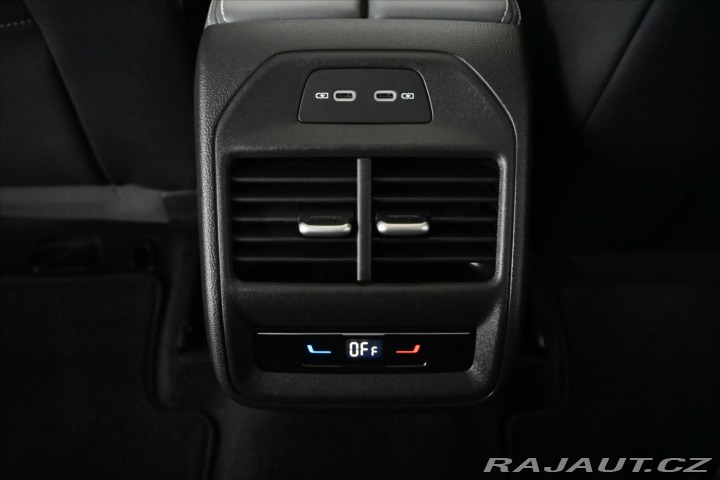 Volkswagen Passat 2,0 TDi 110kW DSG *Busine 2024