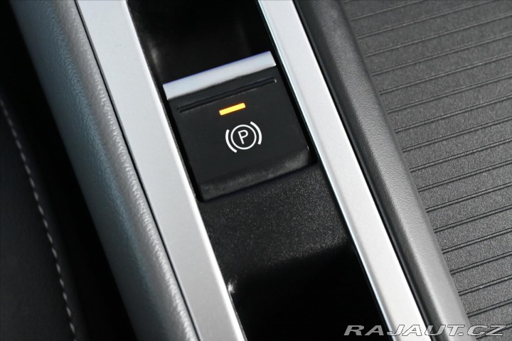 Volkswagen Passat 2,0 TDi 110kW DSG *Busine 2024