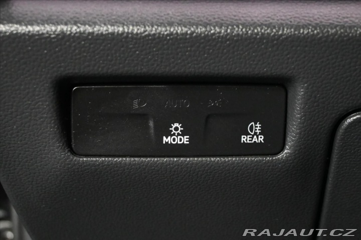 Volkswagen Passat 2,0 TDi 110kW DSG *Busine 2024