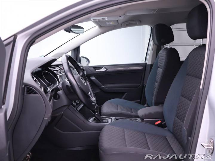 Volkswagen Touran 2,0 TDI 110kW DSG LED Nav 2019