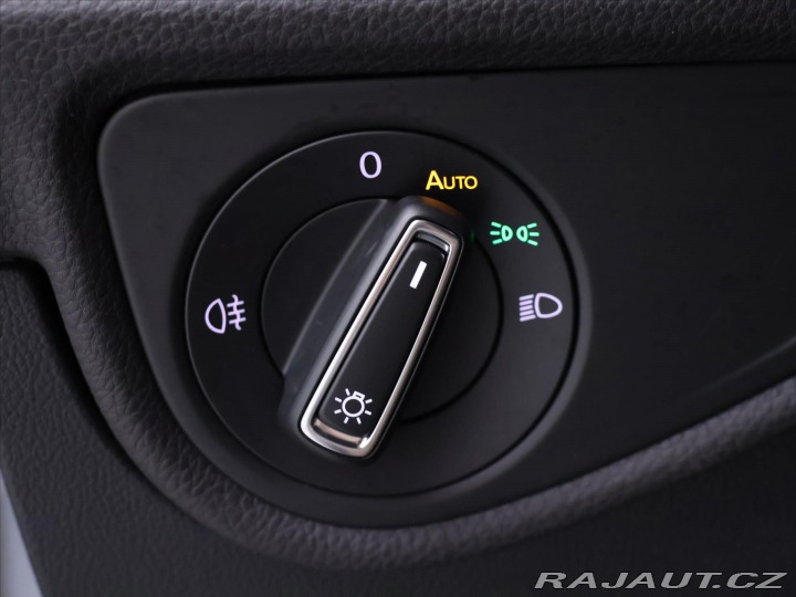 Volkswagen Touran 2,0 TDI 110kW DSG LED Nav 2019