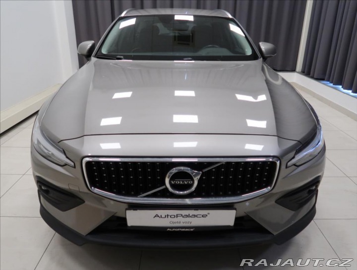Volvo V60 2,0 D4 AWD AUT CROSS COUN 2019