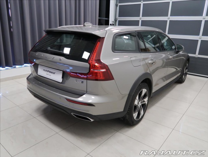 Volvo V60 2,0 D4 AWD AUT CROSS COUN 2019