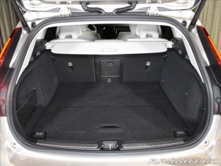 Volvo V60 2,0 B4 Plus Dark DCT 2024
