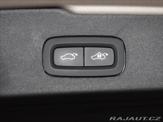 Volvo V60 2,0 B4 Plus Dark DCT 2024