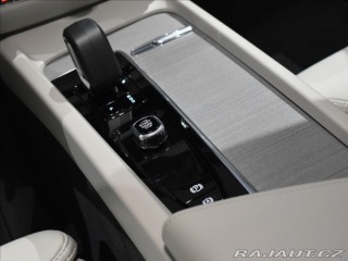 Volvo V60 2,0 B4 Plus Dark DCT 2024