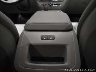 Volvo V60 2,0 B4 Plus Dark DCT 2024