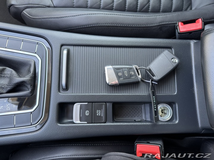 Volkswagen Passat B8 DSG 2,0 TDI 110 KW STK 2015