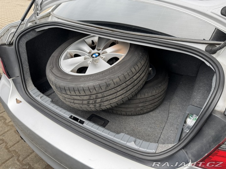 BMW 3 325i 2,5 160 KW KOLA AC 2005