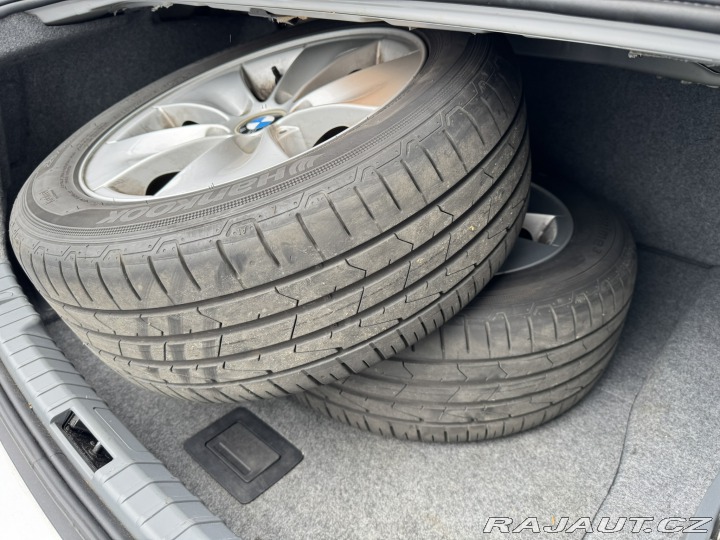 BMW 3 325i 2,5 160 KW KOLA AC 2005