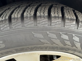 BMW 3 325i 2,5 160 KW KOLA AC 2005