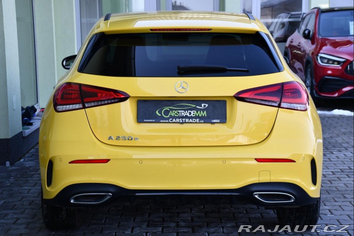 Mercedes-Benz A 250e AMG K360°NEZ.TOP ČR 2022