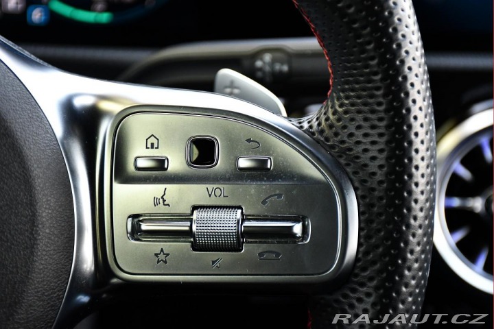 Mercedes-Benz A 250e AMG K360°NEZ.TOP ČR 2022