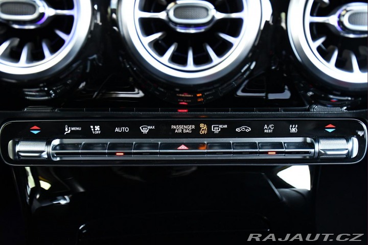 Mercedes-Benz A 250e AMG K360°NEZ.TOP ČR 2022