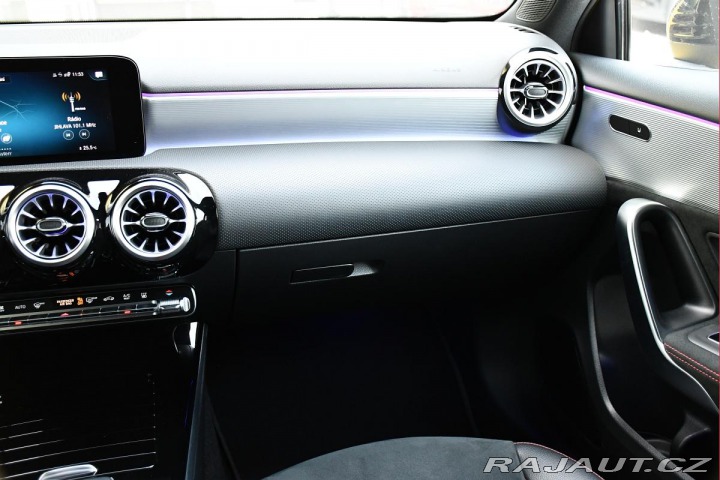 Mercedes-Benz A 250e AMG K360°NEZ.TOP ČR 2022