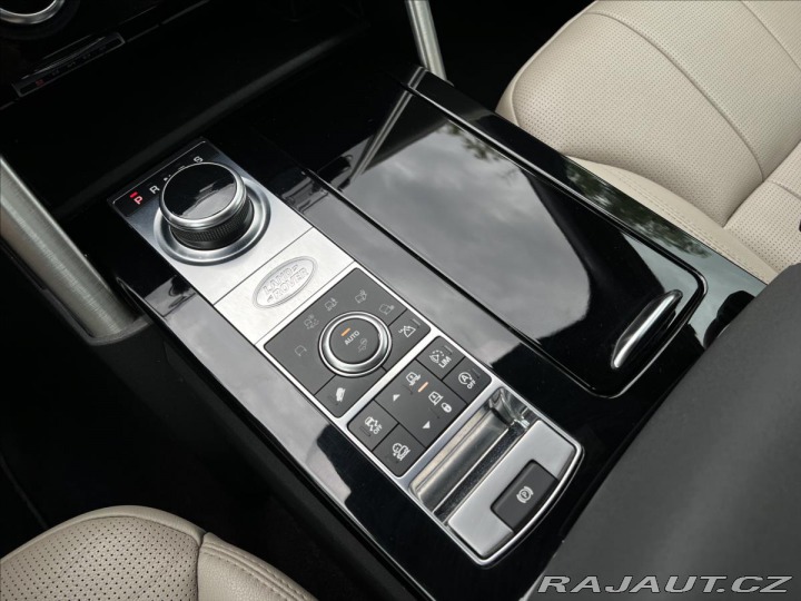 Land Rover Discovery 3.0 HSE V6 2017