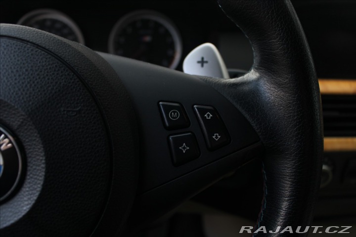 BMW M5 5,0 E60 V10 2005
