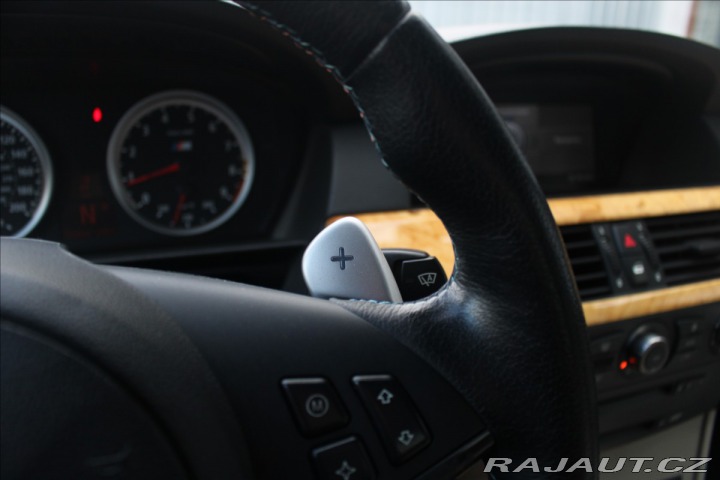 BMW M5 5,0 E60 V10 2005