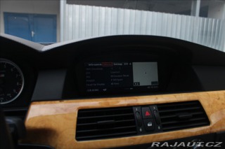 BMW M5 5,0 M5 E60 5.0 V10 5.0 V1 2005