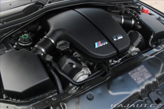 BMW M5 5,0 M5 E60 5.0 V10 5.0 V1 2005