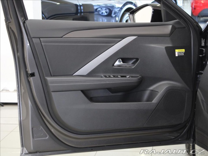 Opel Astra 1,6 PHEV Ultimate PC 1 12 2023