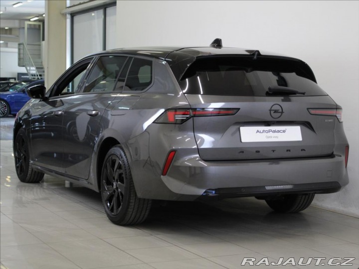 Opel Astra 1,6 PHEV Ultimate PC 1 12 2023