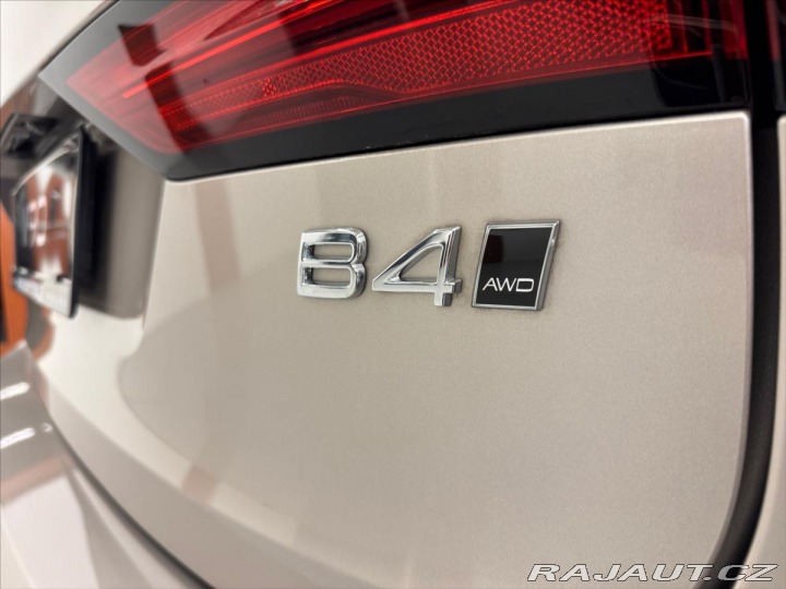 Volvo V90 2,0 B4 AWD Cross Country 2023