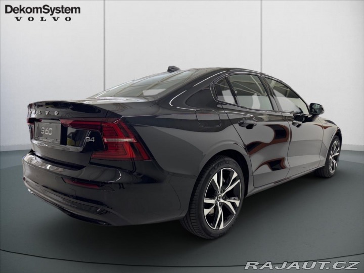 Volvo S60 2,0 B4 FWD Plus Dark 9119 2024