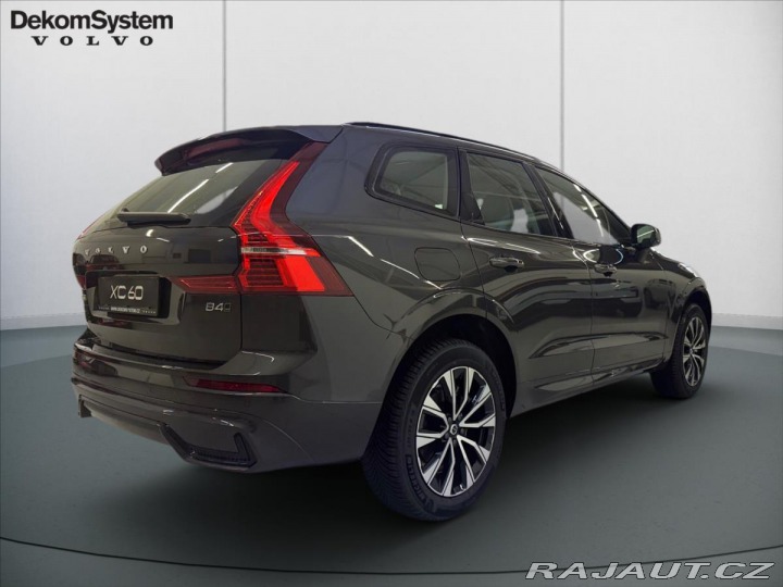 Volvo XC60 2,0 B4 AWD Plus Dark 8837 2024
