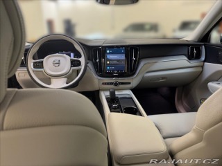 Volvo XC60 2,0 B4 AWD Plus Dark 8837 2024