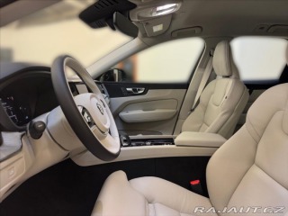 Volvo XC60 2,0 B4 AWD Plus Dark 8837 2024