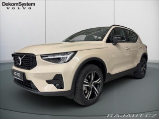 Volvo XC40 2,0 B3 FWD Plus Dark 6130 2025