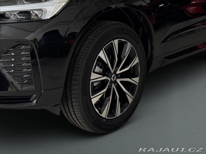 Volvo XC60 2,0 B5 AWD Plus Dark 5951 2025