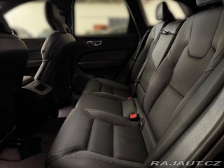 Volvo XC60 2,0 B5 AWD Plus Dark 5951 2025