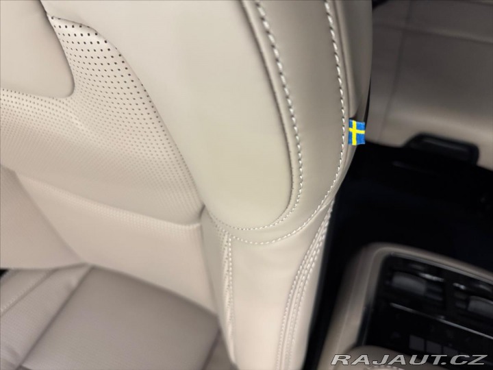 Volvo XC90 2,0 T8 AWD Ultra Dark 127 2025