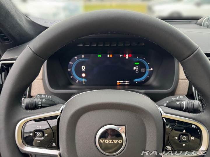 Volvo XC90 2,0 T8 AWD Ultra Dark 127 2025